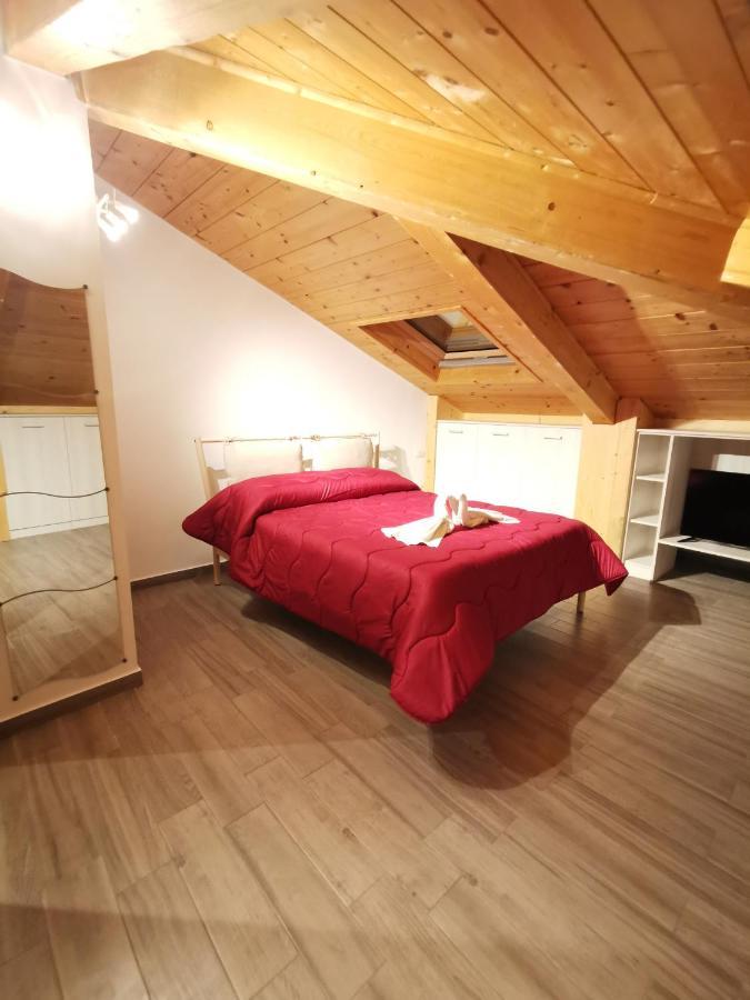 Cuore Partenopeo B&B เนเปิลส์ ภายนอก รูปภาพ