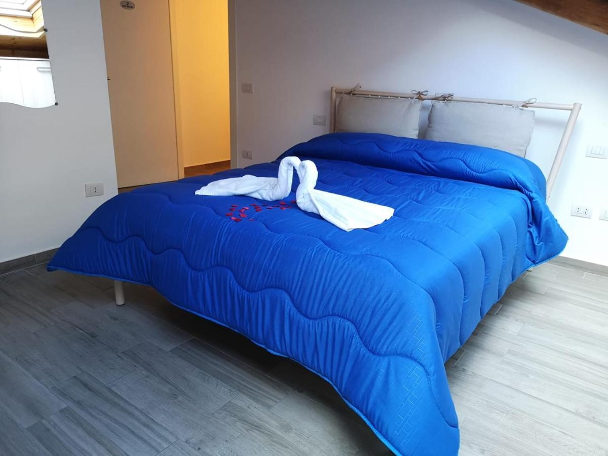 Cuore Partenopeo B&B เนเปิลส์ ภายนอก รูปภาพ