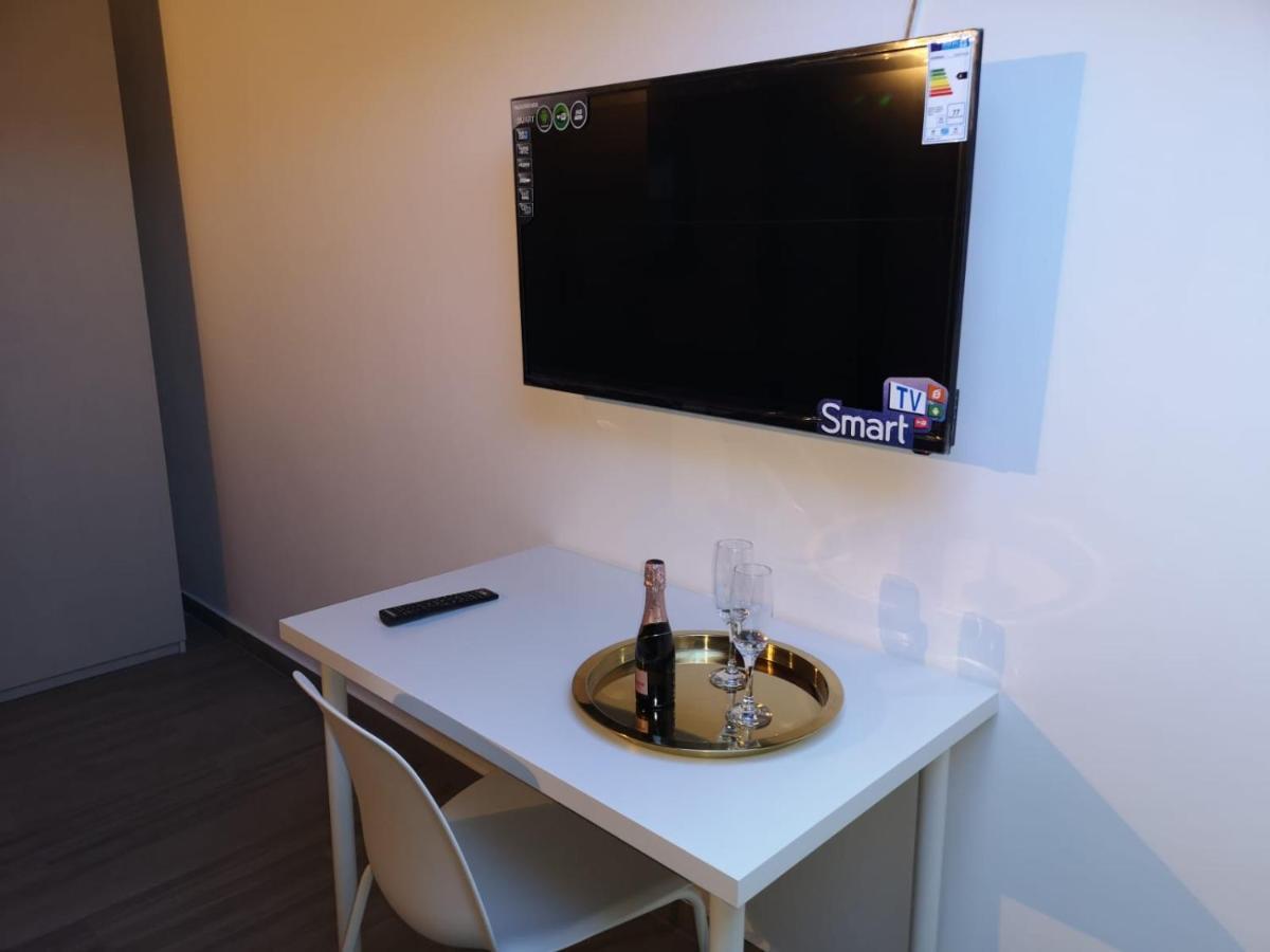 Cuore Partenopeo B&B เนเปิลส์ ภายนอก รูปภาพ