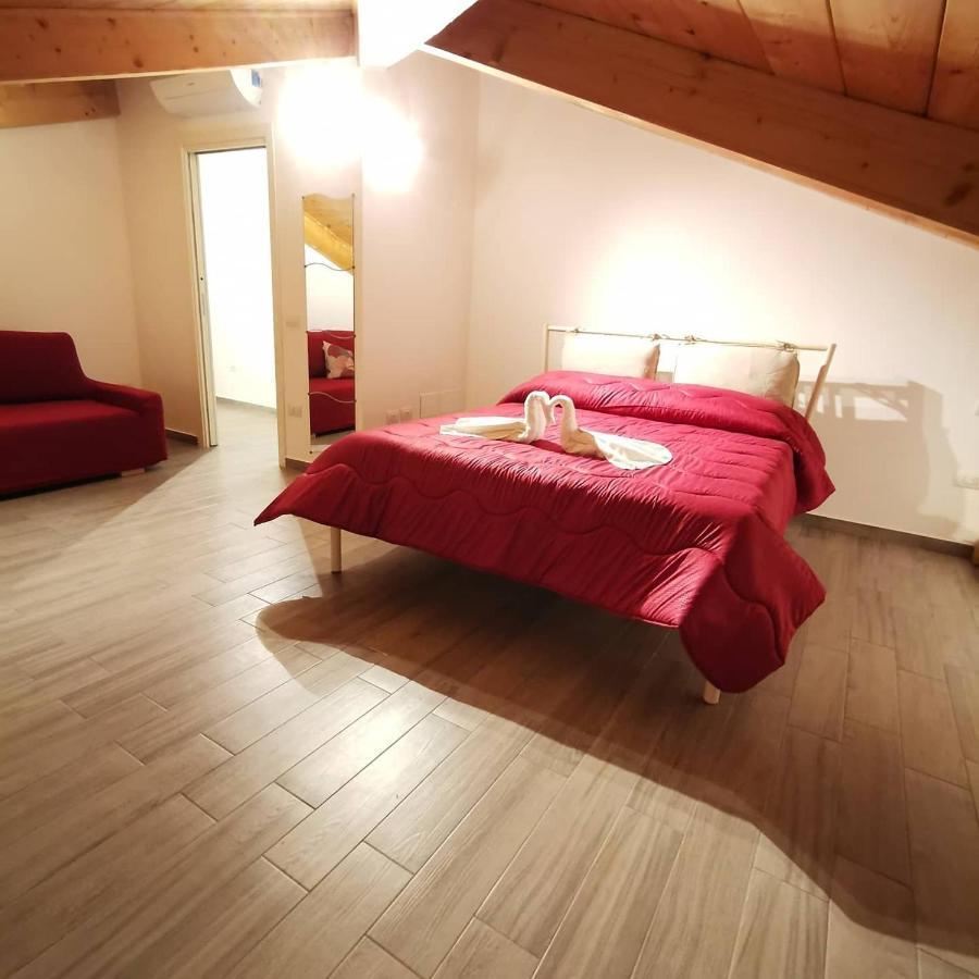 Cuore Partenopeo B&B เนเปิลส์ ภายนอก รูปภาพ