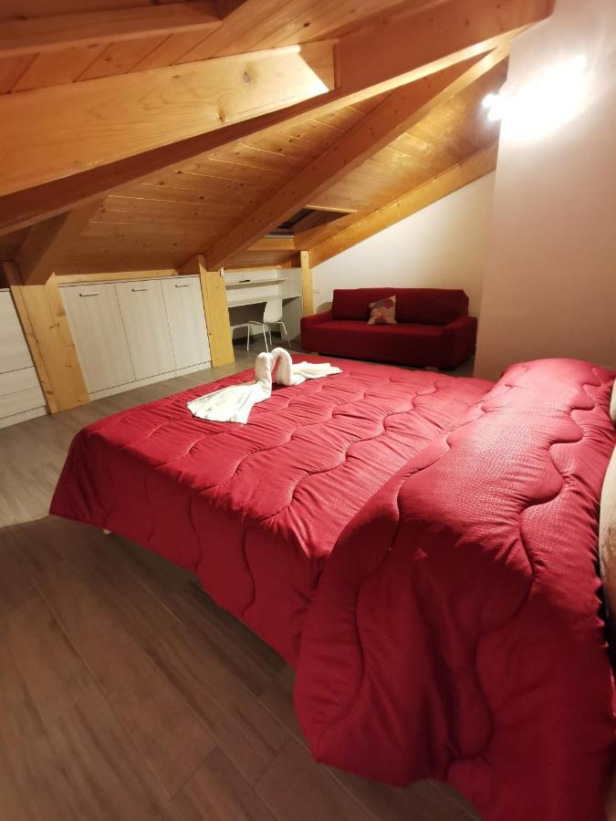 Cuore Partenopeo B&B เนเปิลส์ ภายนอก รูปภาพ